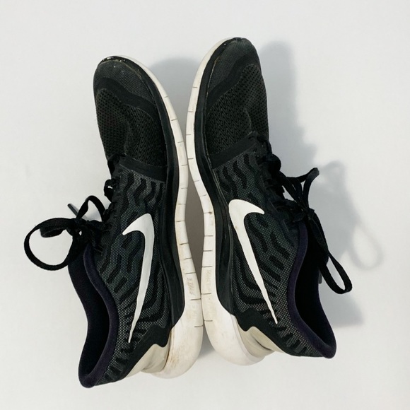 Nike Shoes - Authentic Nike Black Free 5.0 Barefoot Woman Running Shoes - 7.5